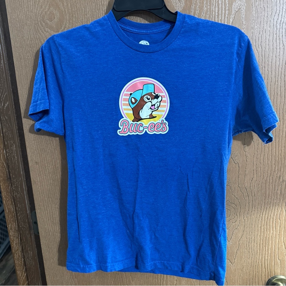 Buc-ees T Shirt Adult Medium Blue Here Comes The Fun Graphic Double Sided